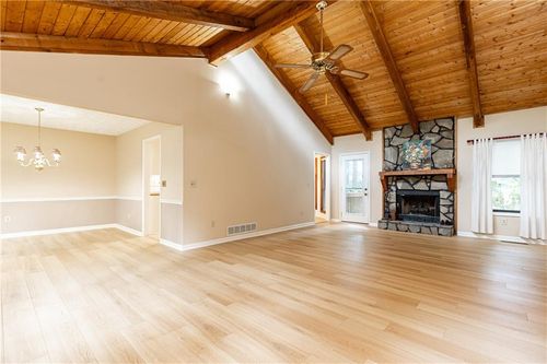 2261 Ravenwood Trl, Marietta, GA, 30066-6706 | Card Image
