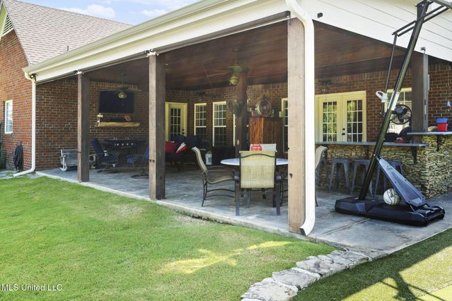 33-web-or-mls-835 Shadow View Dr-33 | Image 32