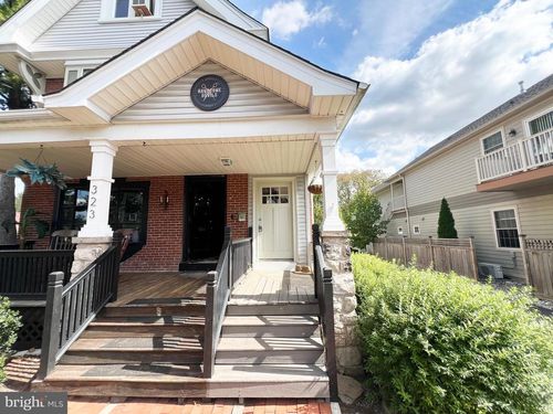 323 S Main St, DOYLESTOWN, PA, 18901-5730 | Card Image