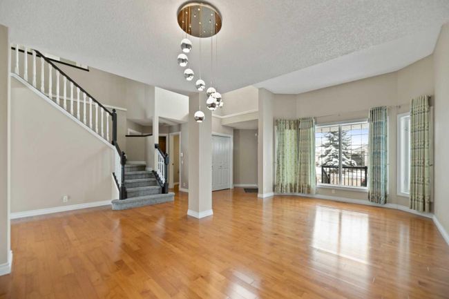 148 Gleneagles Close, Home with 5 bedrooms, 3 bathrooms and 4 parking in Cochrane AB | Image 11