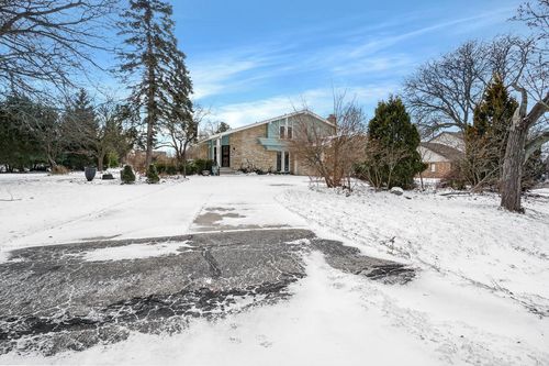 1523 W Liebau Road, Mequon, WI, 53092 | Card Image