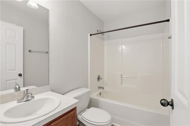 199 Rocky Shoals Trl, House other with 3 bedrooms, 2 bathrooms and 2 parking in Mount Airy GA | Image 15