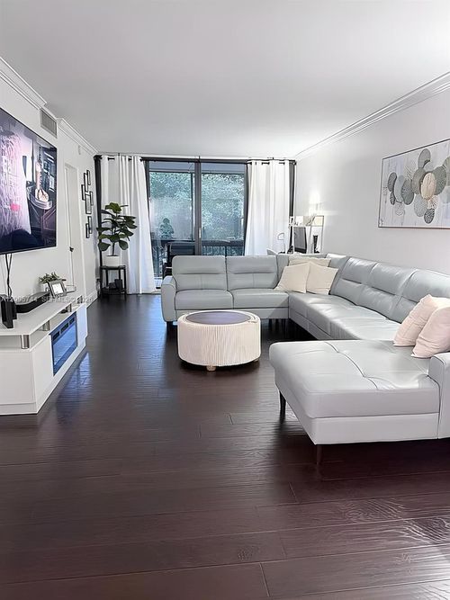 208-8411 Forest Hills Dr, Coral Springs, FL, 33065-5457 | Card Image