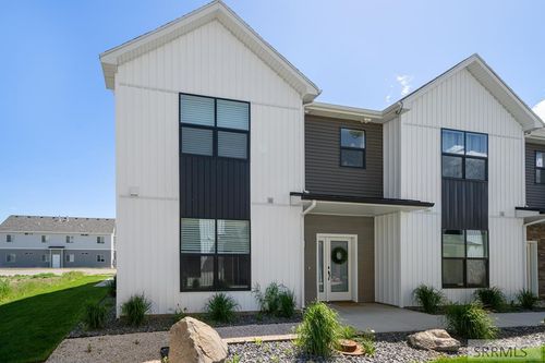 276 Blue Sky Ct, Sugar City, ID, 83448-5097 | Card Image
