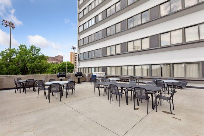 Outdoor patio space | Image 39