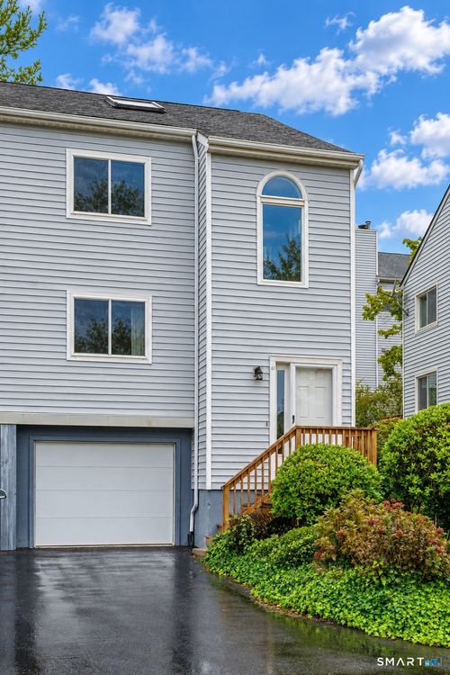 11-11 Wynwood Dr, Cromwell, CT, 06416-2524 | Card Image