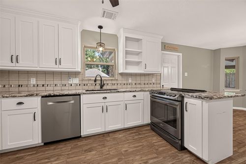 5414 Crown Colony, Houston, TX, 77069-3309 | Card Image