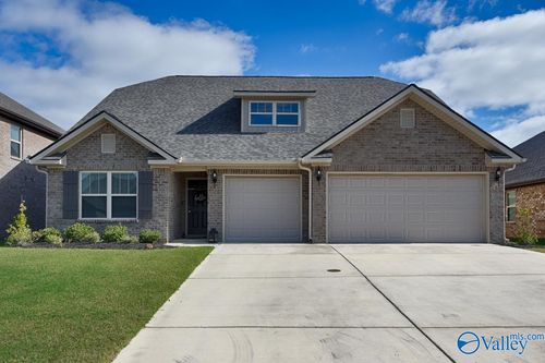 109 Gander Cir, Owens Cross Roads, AL, 35763-5405 | Card Image