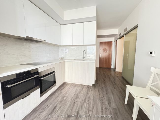 715 - 15 Queens Quay E, Condo with 2 bedrooms, 2 bathrooms and null parking in Toronto ON | Image 7