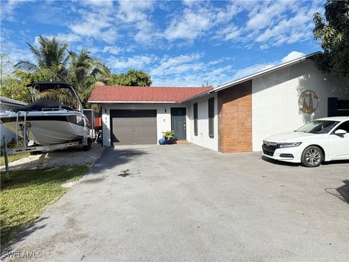 4207 Cindy Ave, NAPLES, FL, 34112-6754 | Card Image