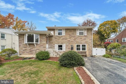 742 Agnes Ave, MORTON, PA, 19070-1816 | Card Image