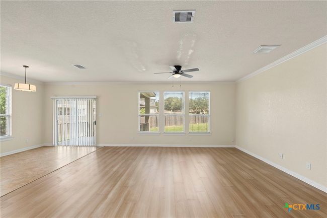 213 Springtree Pkwy, House other with 4 bedrooms, 3 bathrooms and null parking in Cibolo TX | Image 9