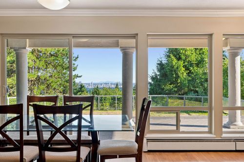 lower-2426 Westhill Crt, West Vancouver, BC, V7S3A5 | Card Image