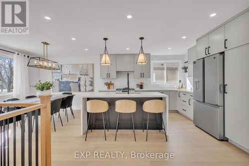 4185 Sutherland Cres, Burlington, ON, L7L5G3 | Card Image