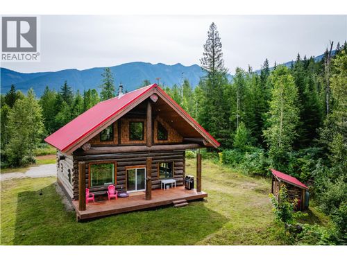 935 Hill Creek Rd, Nakusp, BC, V0G1R2 | Card Image