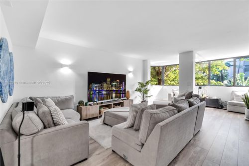 apt-256-121 Crandon Blvd, Key Biscayne, FL, 33149-1644 | Card Image