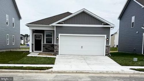 28 Chesapeake Dr, SEAFORD, DE, 19973-5794 | Card Image