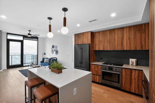 2903-84 East Avenue, Austin, TX, 78701 | Card Image