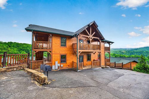 776 Mountain Stream Way, Gatlinburg, TN, 37738 | Card Image