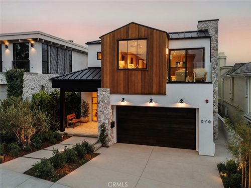 876 5th St, Manhattan Beach, CA, 90266-6664 | Card Image