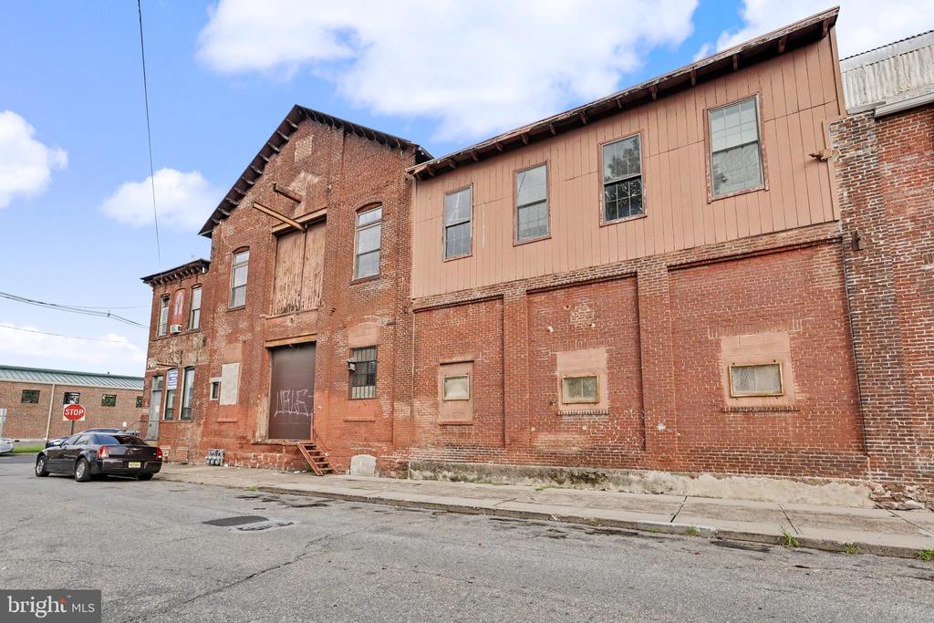 Commercial Lease in TRENTON 5