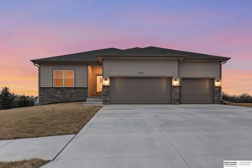 5117 S 198th Ave, Omaha, NE, 68135-2400 | Card Image