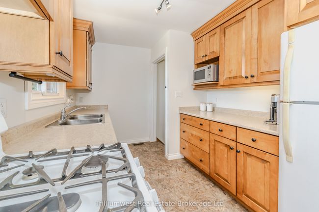 21 Emma St, House other with 3 bedrooms, 2 bathrooms and 4 parking in Princeton ON | Image 19