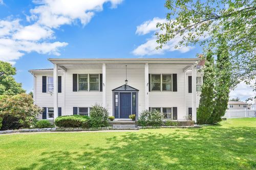 9 Renee Ln, Enfield, CT, 06082-5769 | Card Image