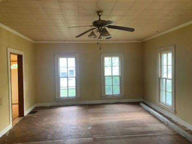 112 W Franklin St, House other with 3 bedrooms, 2 bathrooms and 2 parking in Mc Lean IL | Image 4