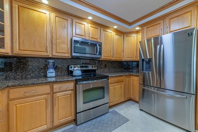 APT-507 - 405 N Ocean Blvd, Condo with 2 bedrooms, 2 bathrooms and null parking in Pompano Beach FL | Image 11