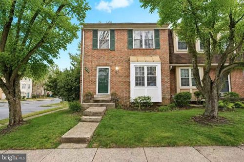 3930 Collis Oak Ct, FAIRFAX, VA, 22033-2473 | Card Image