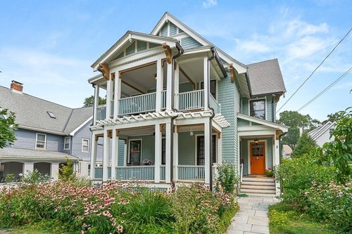 5 Bacon St, Winchester, MA, 01890-3808 | Card Image