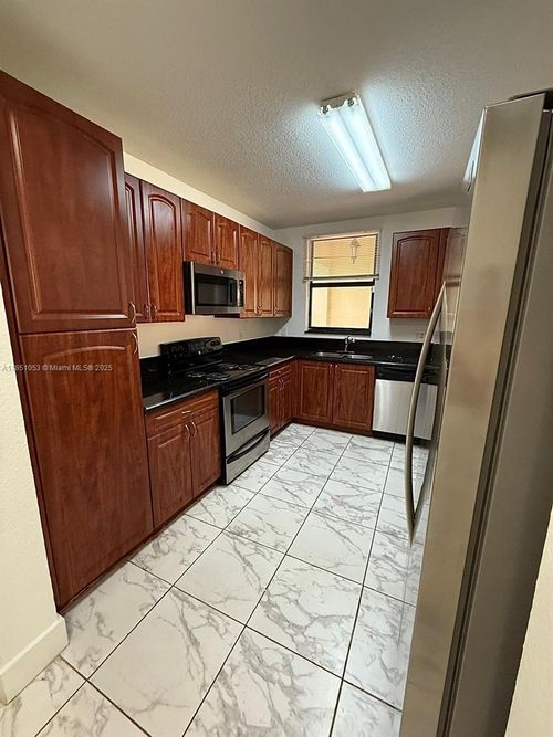 0-22838 Sw 89th Path, Cutler Bay, FL, 33190-1366 | Card Image