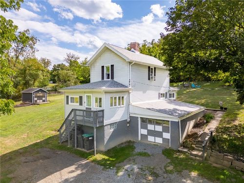33 Hubbard Rd, Burgettstown, PA, 15021-9765 | Card Image