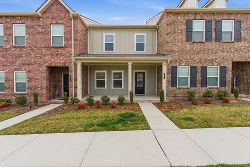 741 Coburg Pvt St, Gallatin, TN, 37066-2896 | Card Image