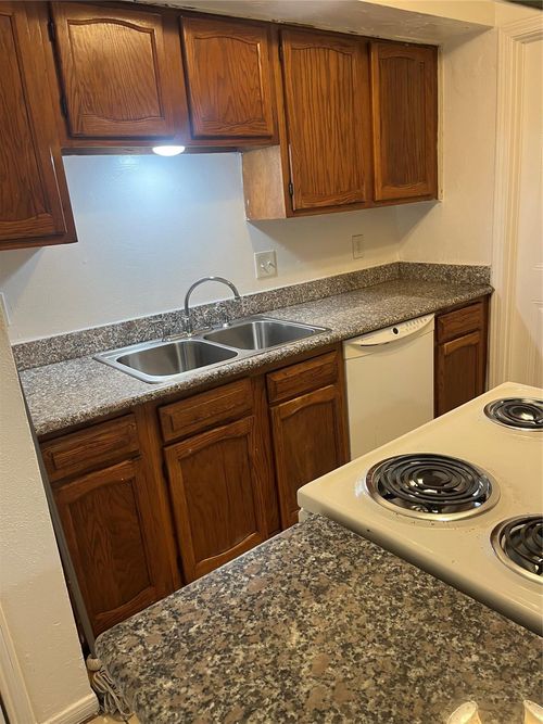 7709 Rolling Ridge Dr, Houston, TX, 77072-3214 | Card Image
