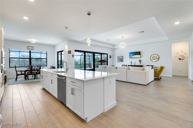 11030 Pebble Springs Run, House other with 3 bedrooms, 3 bathrooms and null parking in Fort Myers FL | Image 13