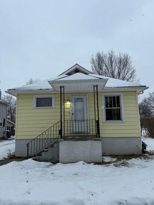 227 York St, Bronson, MI, 49028-1241 | Card Image