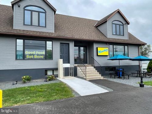 8329 Easton Rd, OTTSVILLE, PA, 18942-9686 | Card Image