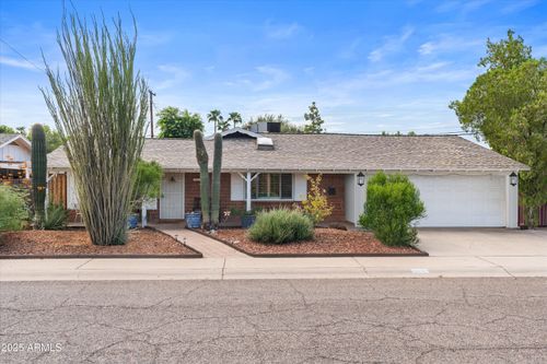 8407 E Rancho Vista Dr, Scottsdale, AZ, 85251-1841 | Card Image