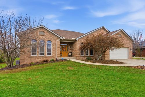 102 Jeannette Ave, Frankfort, KY, 40601-1674 | Card Image