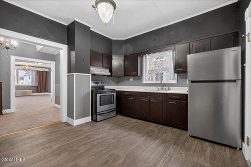 415 Broadway, Mechanicville, NY, 12118-1811 | Card Image