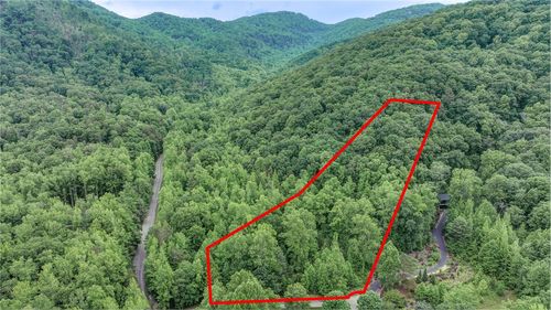 105 Misty Valley Ct, Travelers Rest, SC, 29690-3806 | Card Image