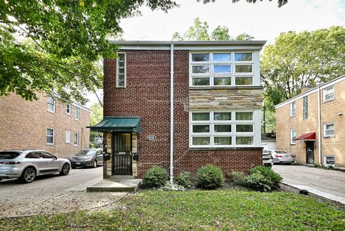 8233 Lake St, River Forest, IL, 60305-1619 | Card Image