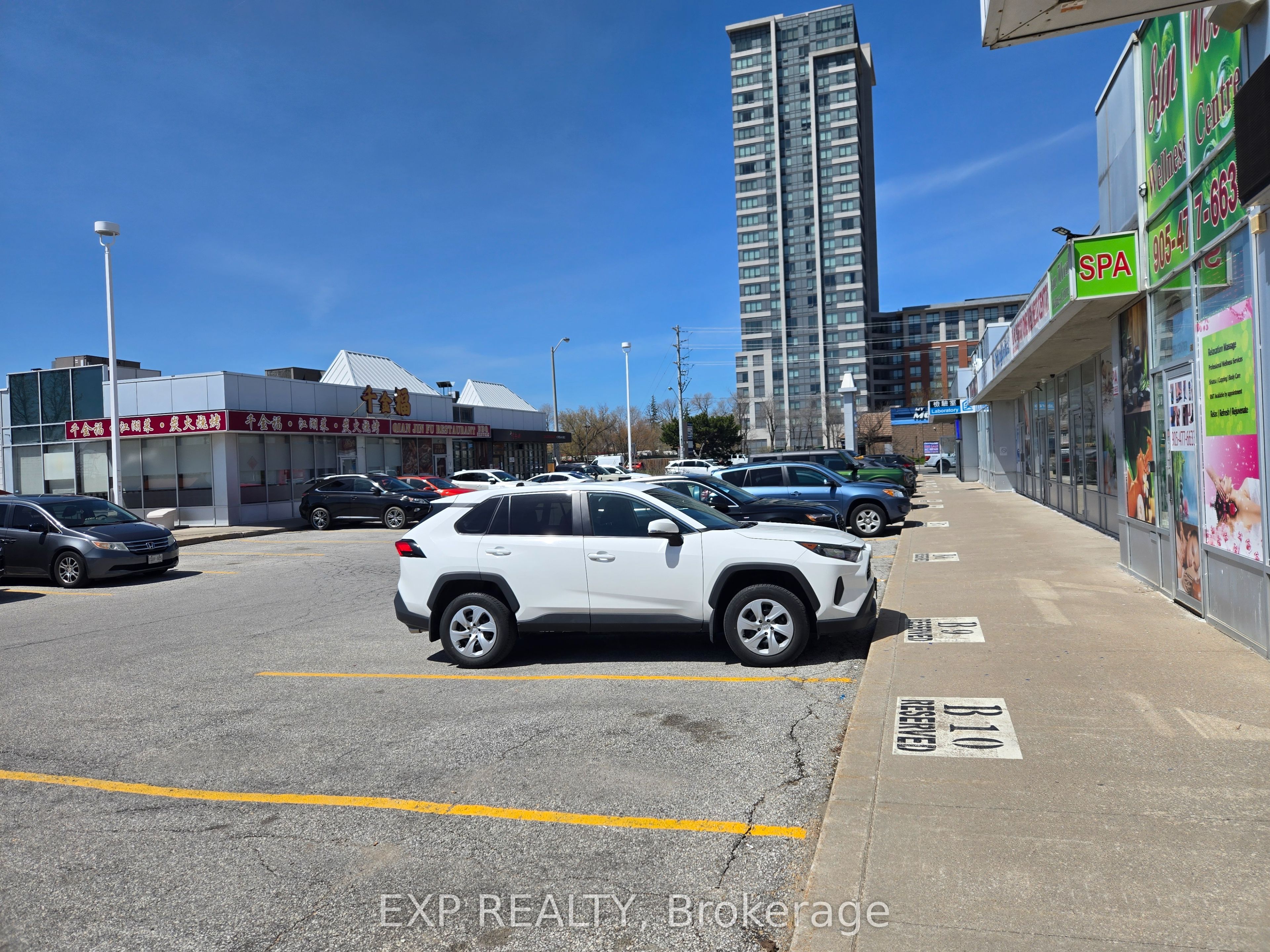 Commercial Lease in Toronto E07