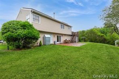 14 Handy Ln, Medford, NY, 11763-4316 | Card Image