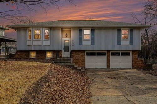 4745 Slater St, Merriam, KS, 66203-1227 | Card Image