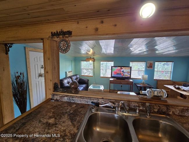 6505 Evanston St, House other with 2 bedrooms, 1 bathrooms and null parking in Weeki Wachee FL | Image 4