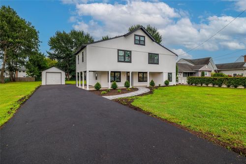 62 Central Ave, Babylon, NY, 11703-1704 | Card Image