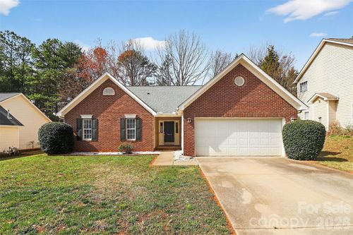 7022 Duchamp Dr, Charlotte, NC, 28215-7560 | Card Image